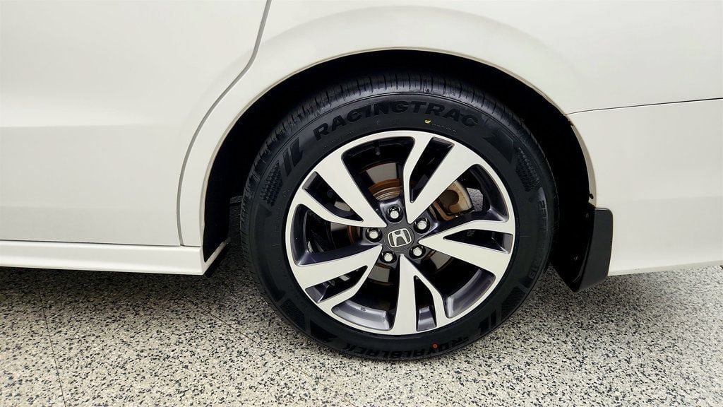 Used 2021 Honda Odyssey Touring image 9