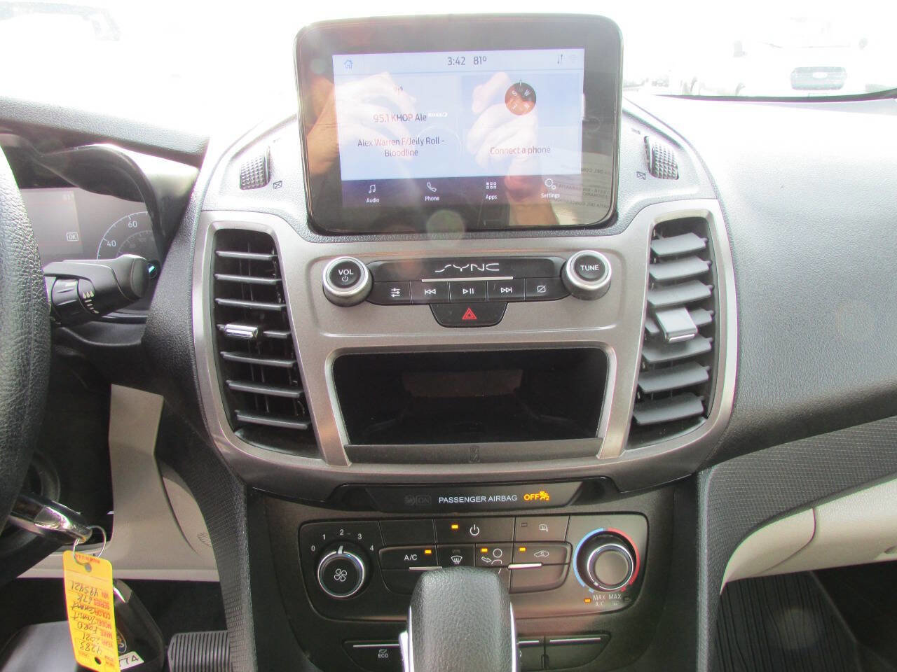 Used 2021 Ford Transit Connect XLT image 17