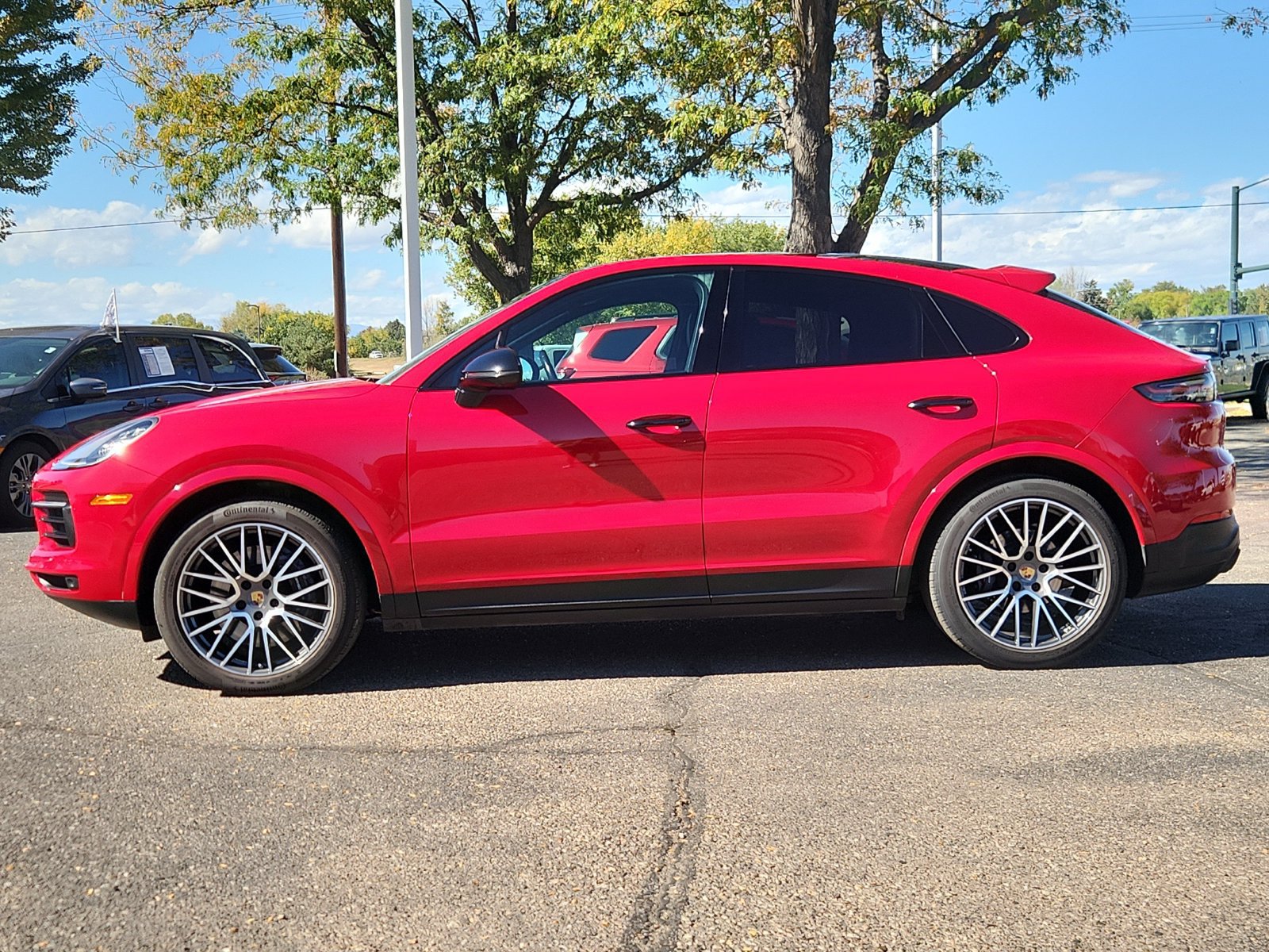 Used 2021 Porsche Cayenne Coupe AWD/4WD image 2