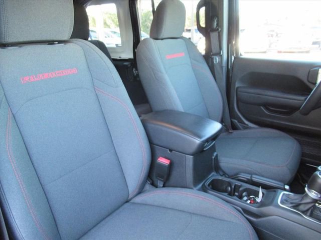 Certified 2025 Jeep Wrangler Unlimited Rubicon w/ Convenience Group AWD/4WD image 9