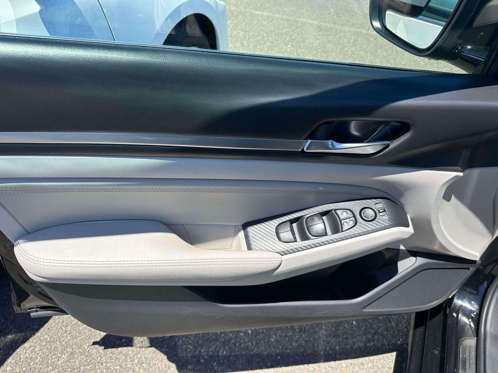 Used 2019 Nissan Altima 2.5 SL AWD/4WD image 16