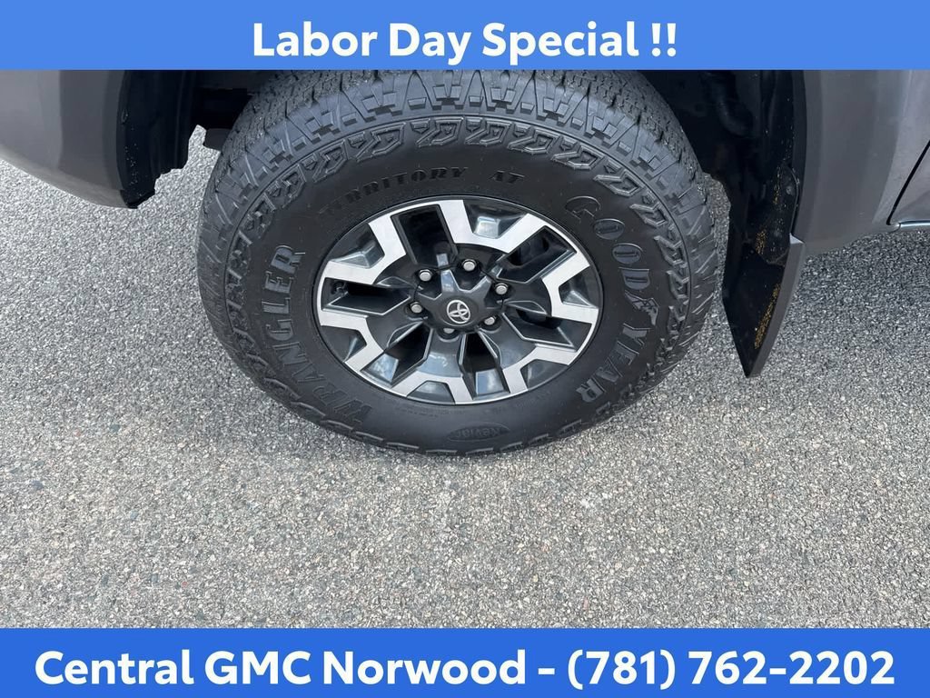Used 2023 Toyota Tacoma TRD Off-Road AWD/4WD image 9