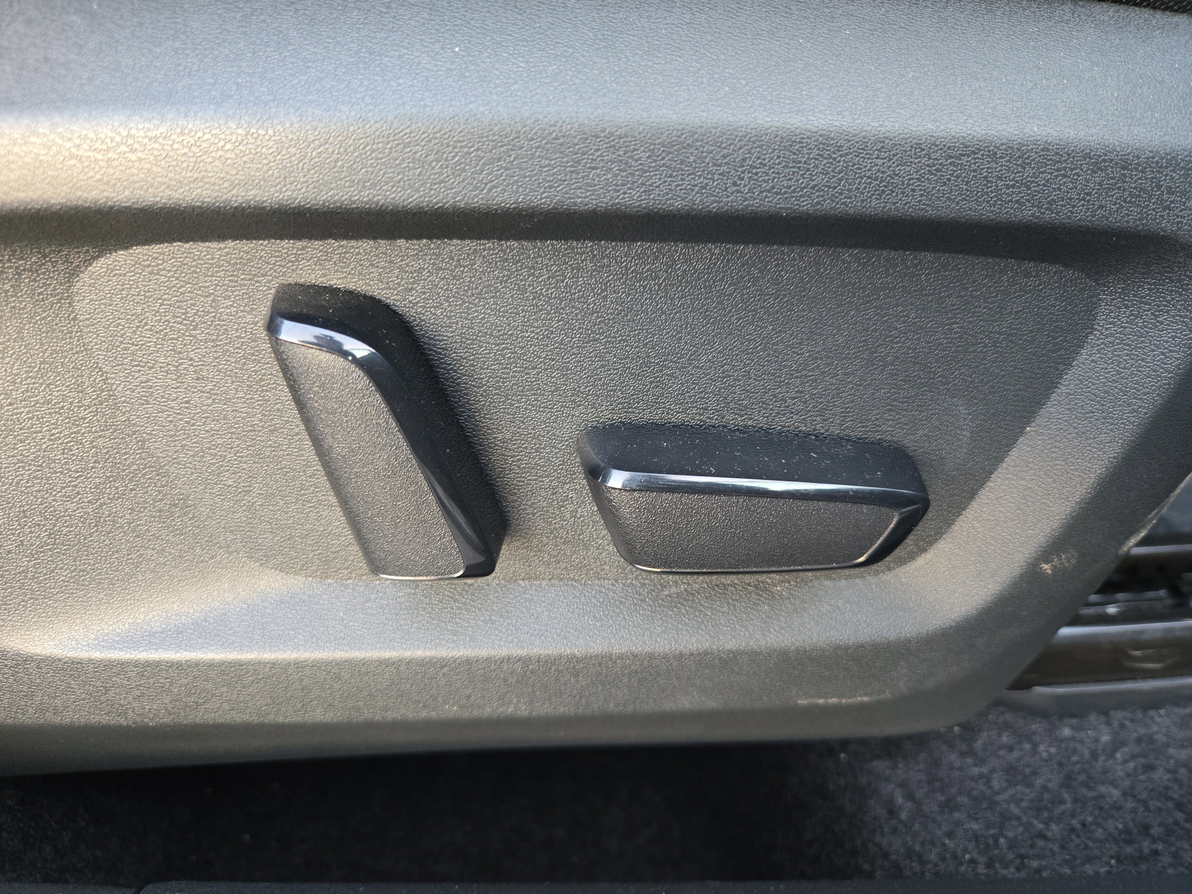 Used 2023 Nissan Rogue SL w/ SL Premium Package image 27