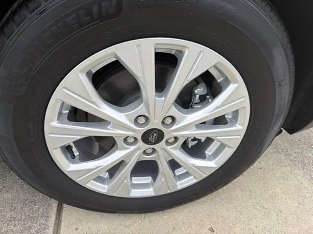 Used 2024 Ford Escape Active w/ Cold Weather Package FWD image 9