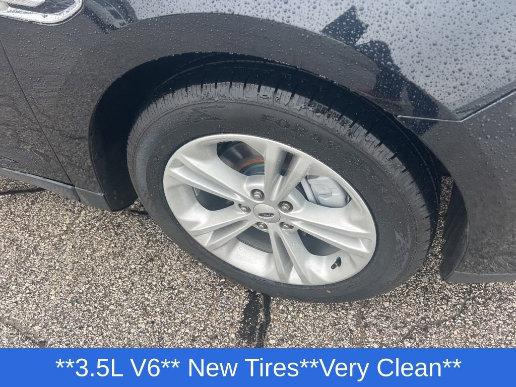 Used 2016 Ford Taurus SE FWD image 29