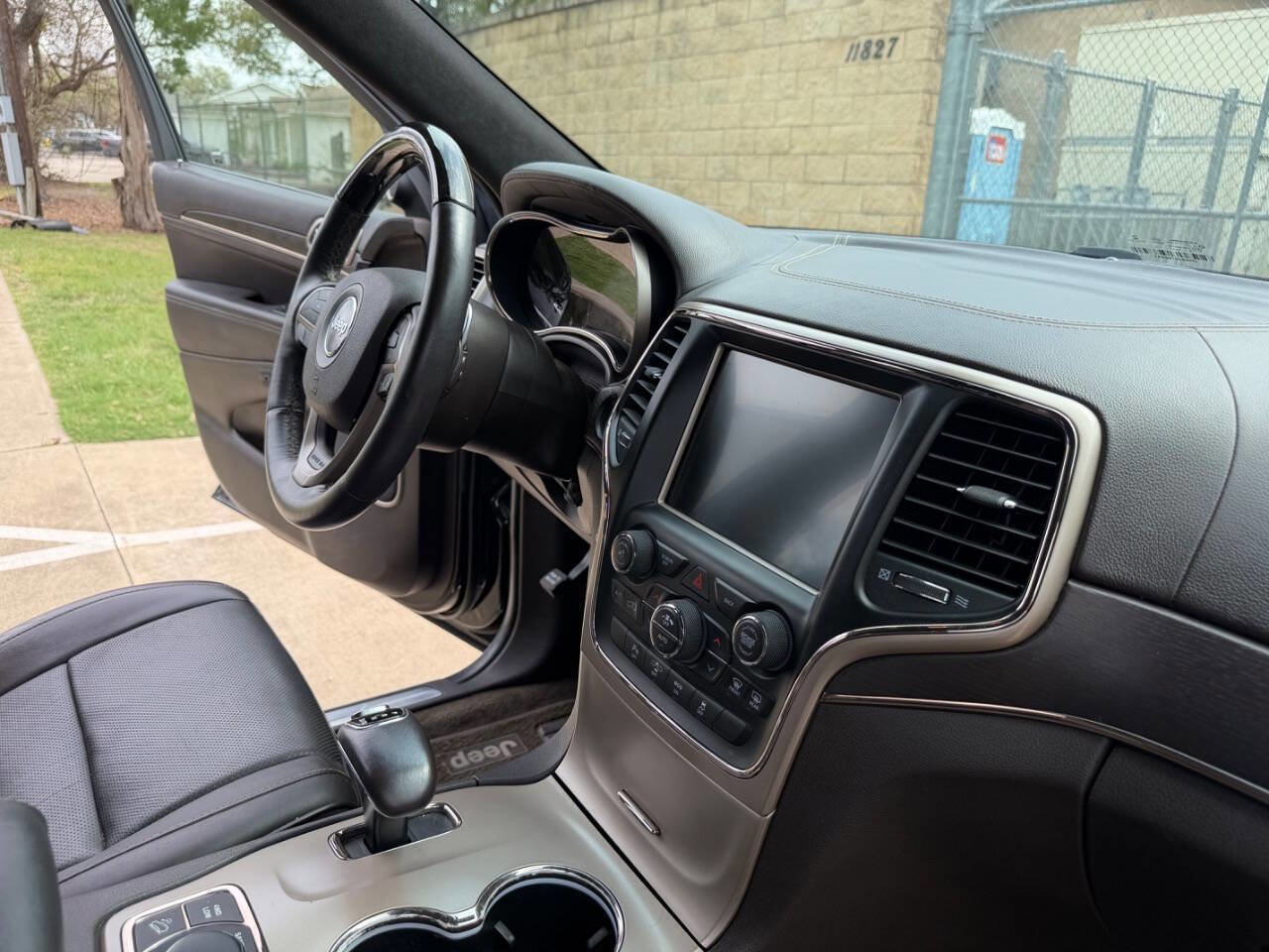 Used 2014 Jeep Grand Cherokee Summit AWD/4WD image 37