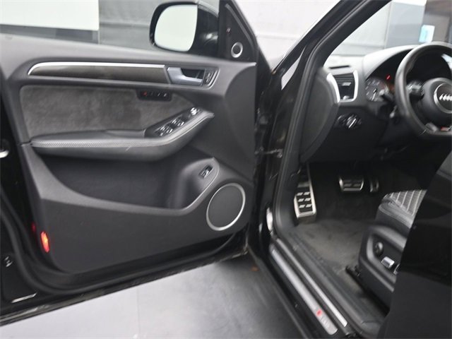 Used 2017 Audi SQ5 Prestige w/ Prestige Package image 17