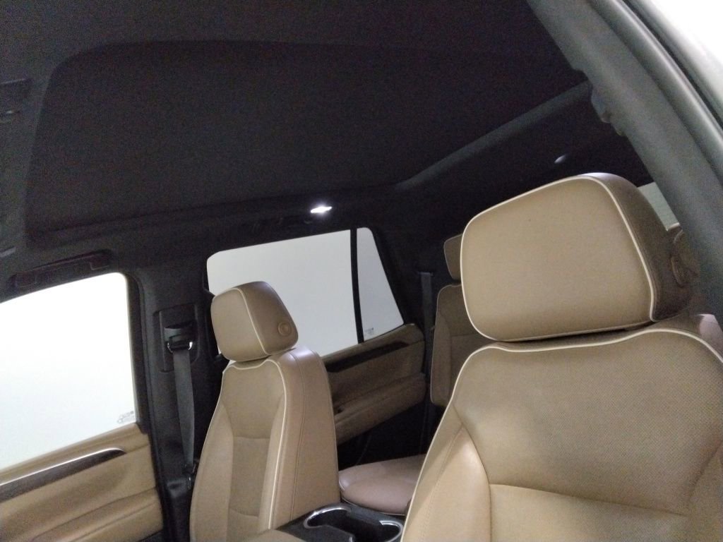 Used 2021 Chevrolet Tahoe Premier w/ Premium Package image 31