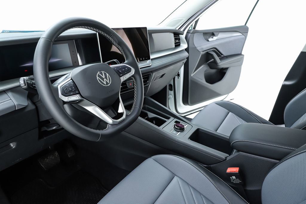 New 2026 Volkswagen Tiguan SE image 19