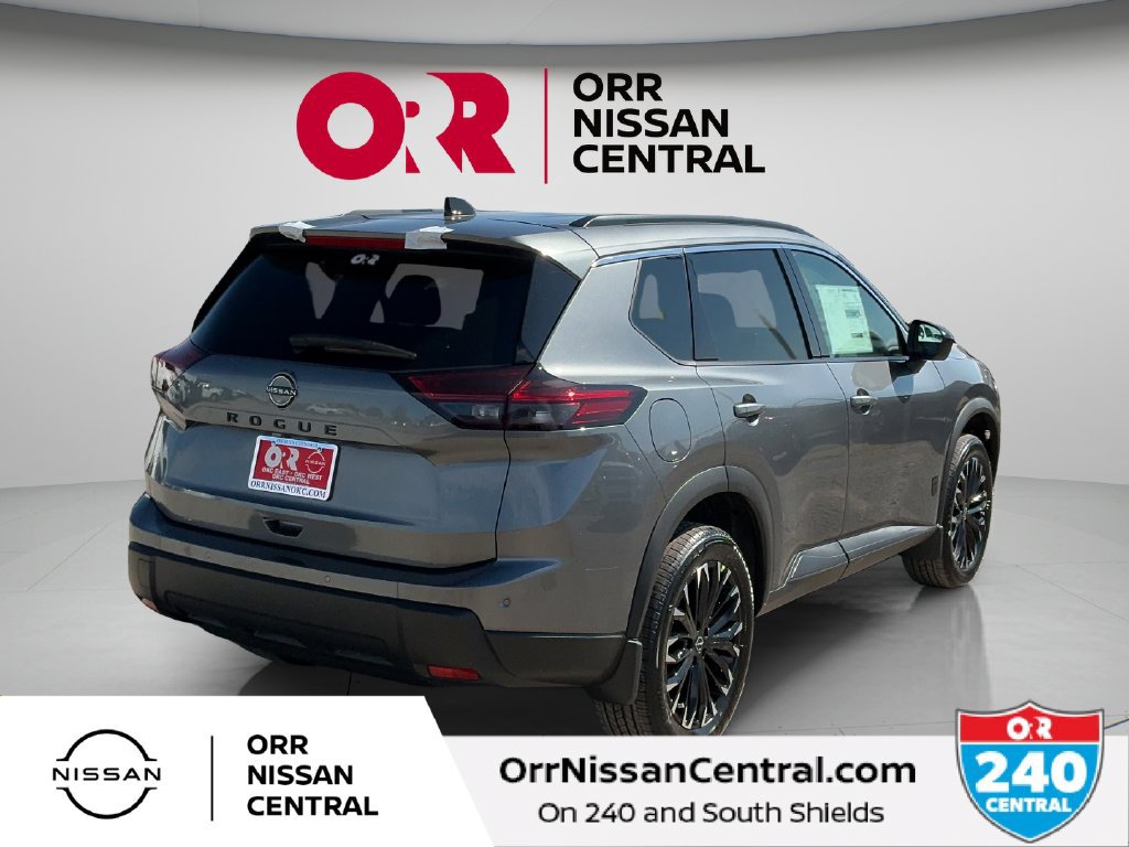 New 2027 Nissan Rogue Dark Armor FWD image 5