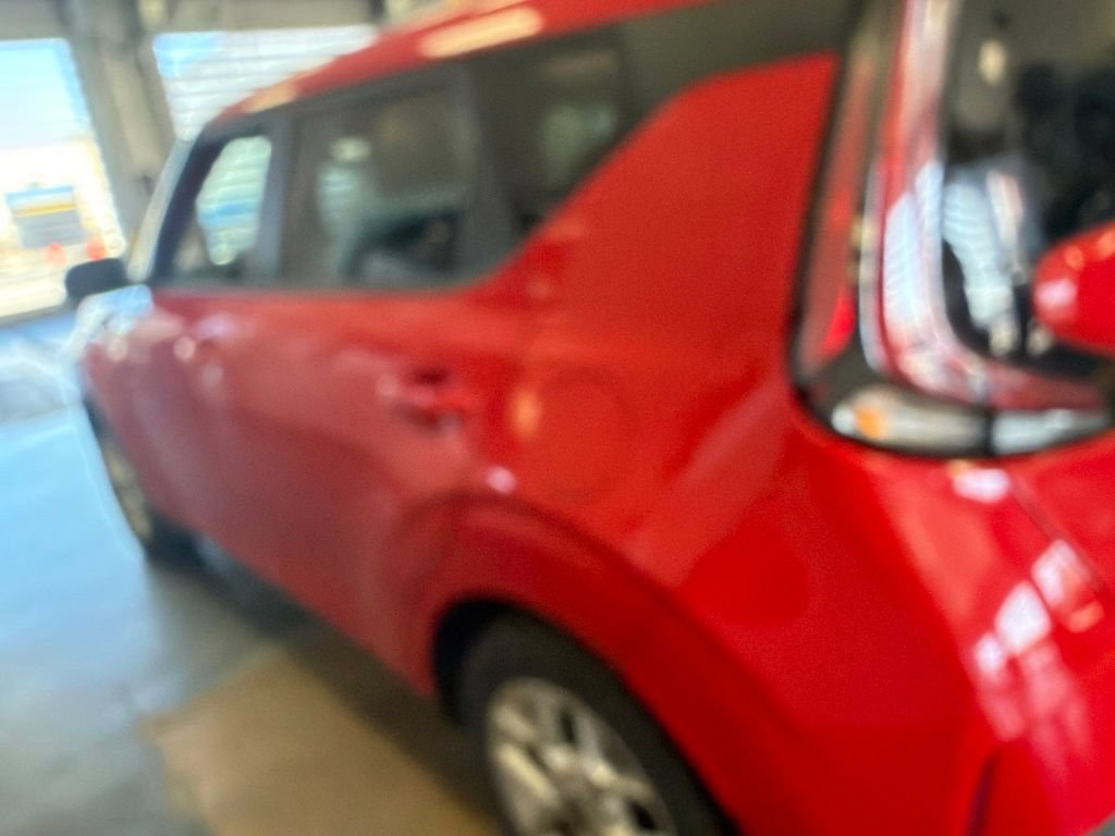 Used 2024 Kia Soul S FWD image 11
