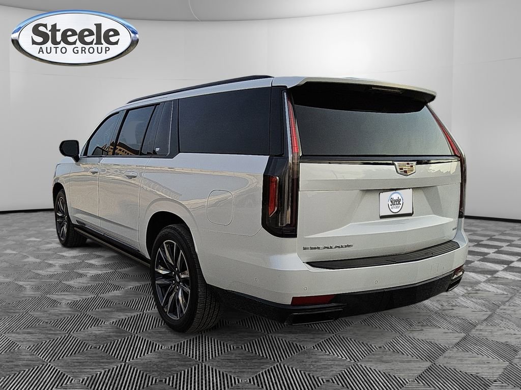 Used 2023 Cadillac Escalade ESV Sport w/ Touring Package image 3