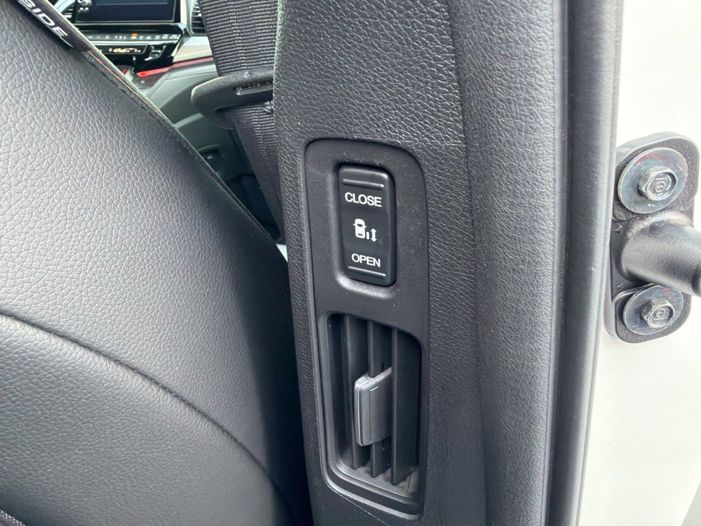 Used 2025 Honda Odyssey Sport-L image 29