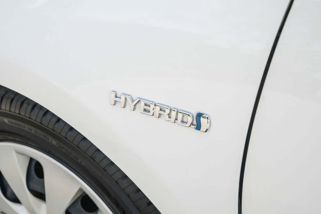 Used 2013 Toyota Prius C Two image 12