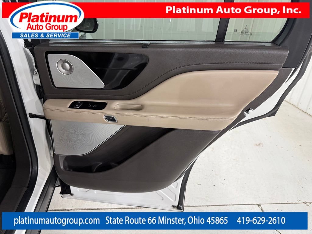 Used 2020 Lincoln Aviator Reserve w/ Equipment Group 202A AWD/4WD image 39