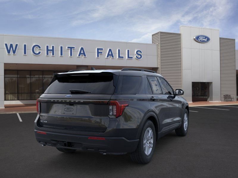 New 2026 Ford Explorer Active RWD image 8