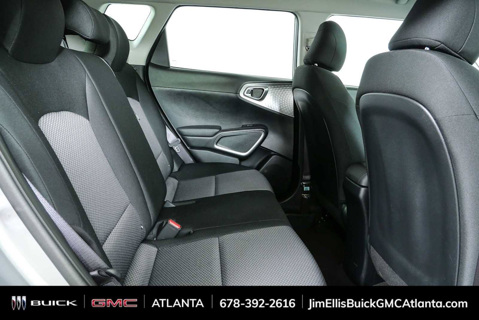 Used 2025 Kia Soul LX FWD image 18
