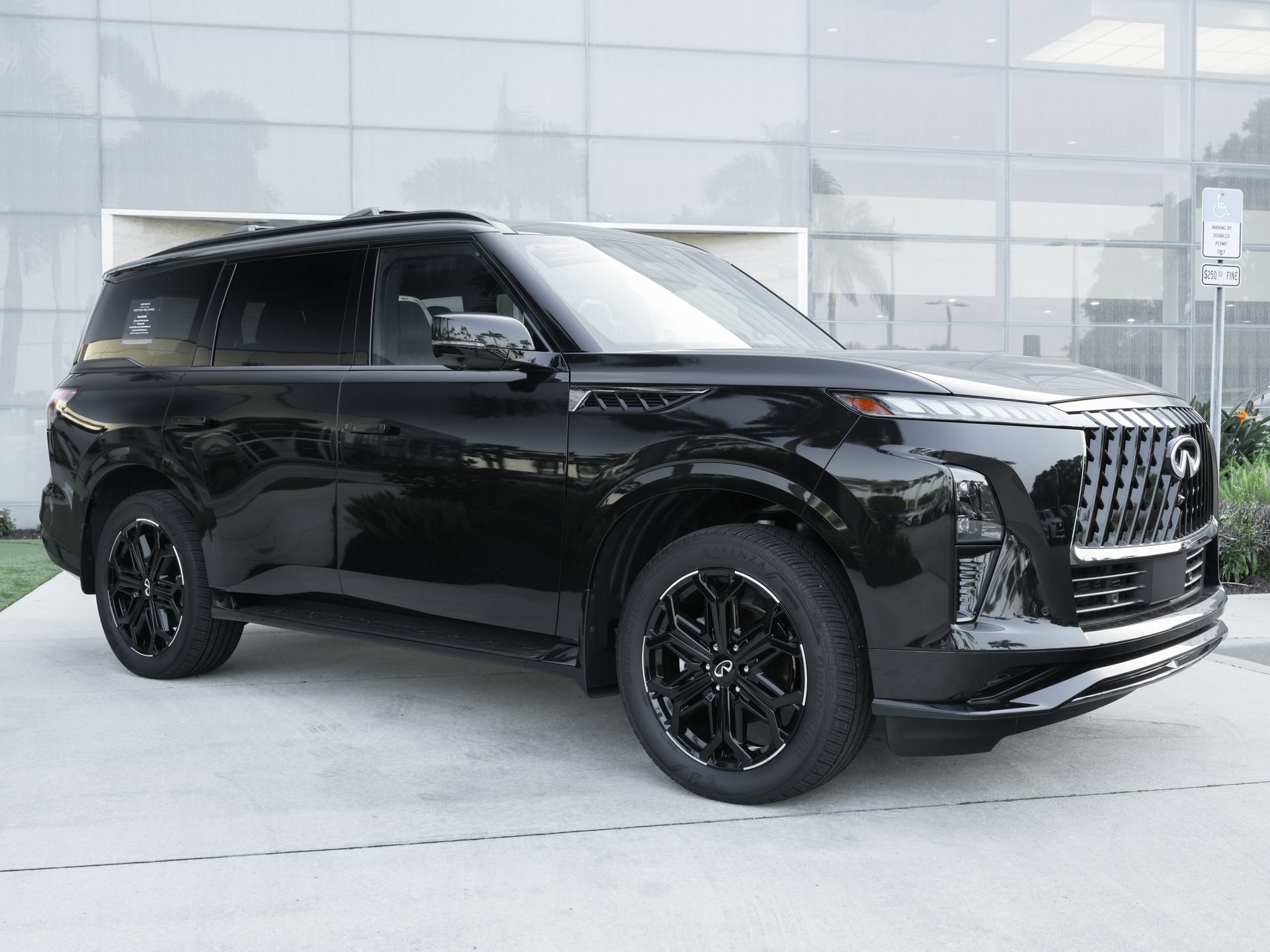 Certified 2026 INFINITI QX80 4WD w/ Sport Exterior Package image 2
