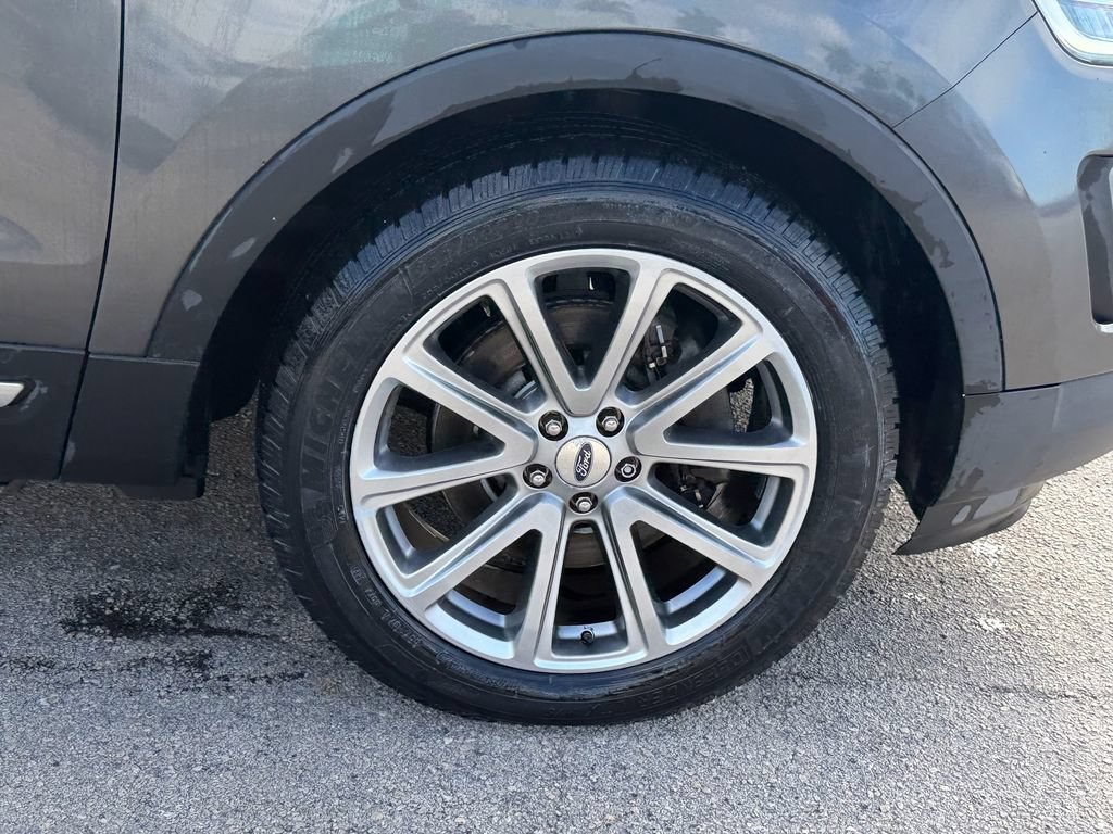Used 2017 Ford Explorer Limited FWD image 9
