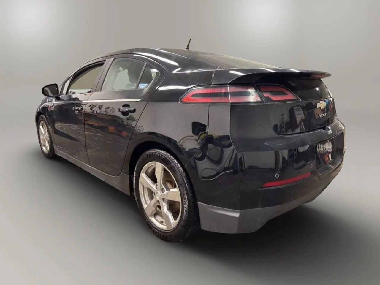 Used 2013 Chevrolet Volt Premium w/ Premium Trim Package image 3