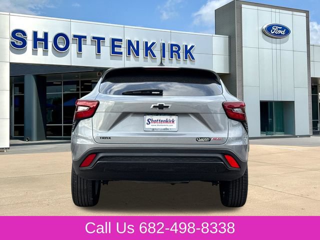 Used 2025 Chevrolet Trax RS w/ Driver Confidence Package FWD image 7