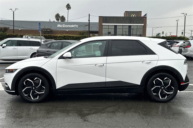 Certified 2024 Hyundai Ioniq 5 SE image 10