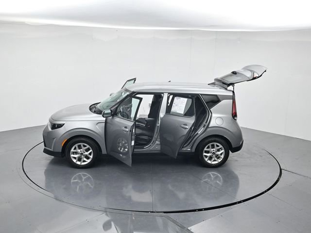 Used 2023 Kia Soul LX w/ LX Technology Package image 46