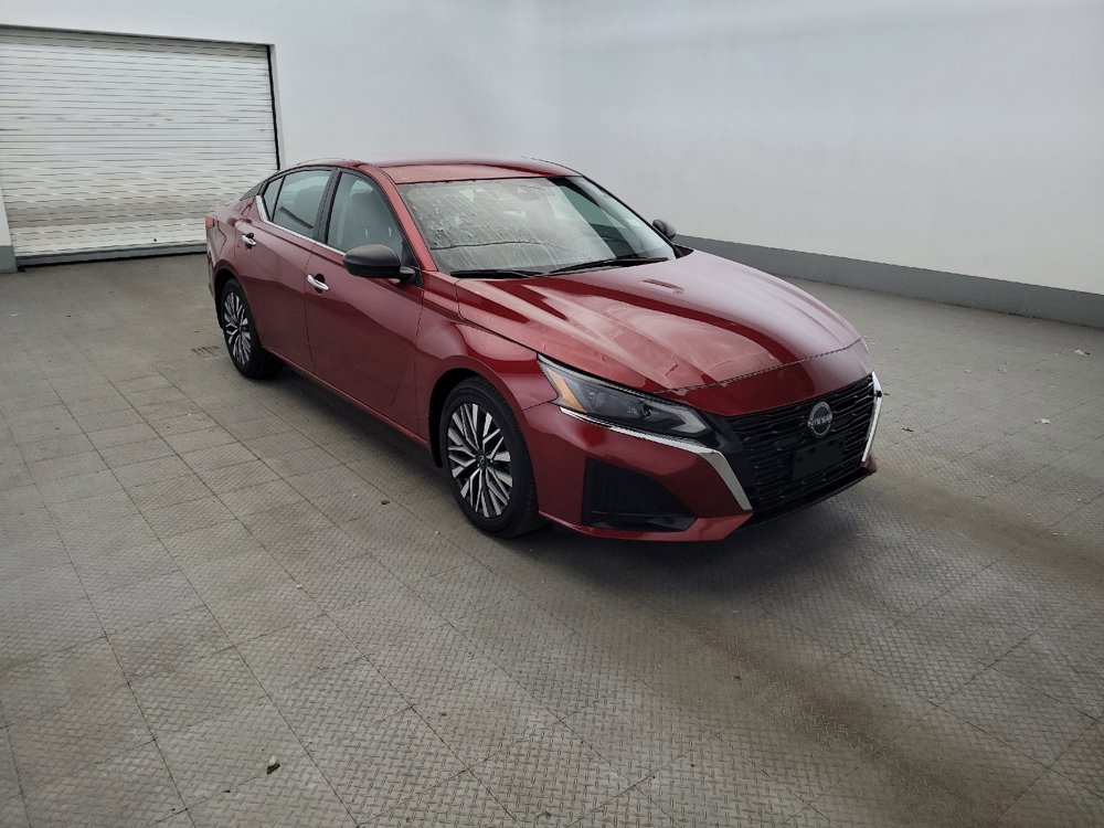 Used 2024 Nissan Altima 2.5 SV FWD image 13