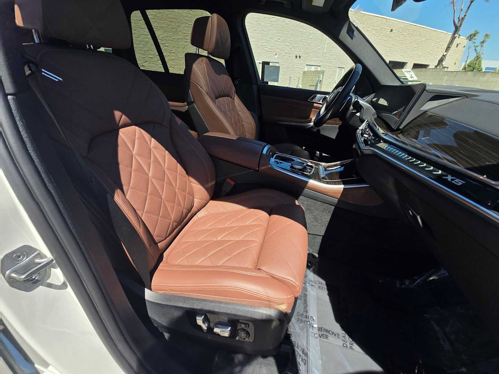 Used 2024 BMW X5 xDrive50e w/ M Sport Package AWD/4WD image 10