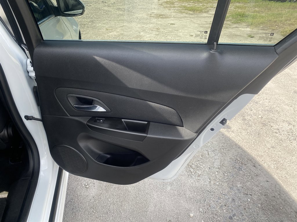 Used 2014 Chevrolet Cruze LT w/ RS Package image 11