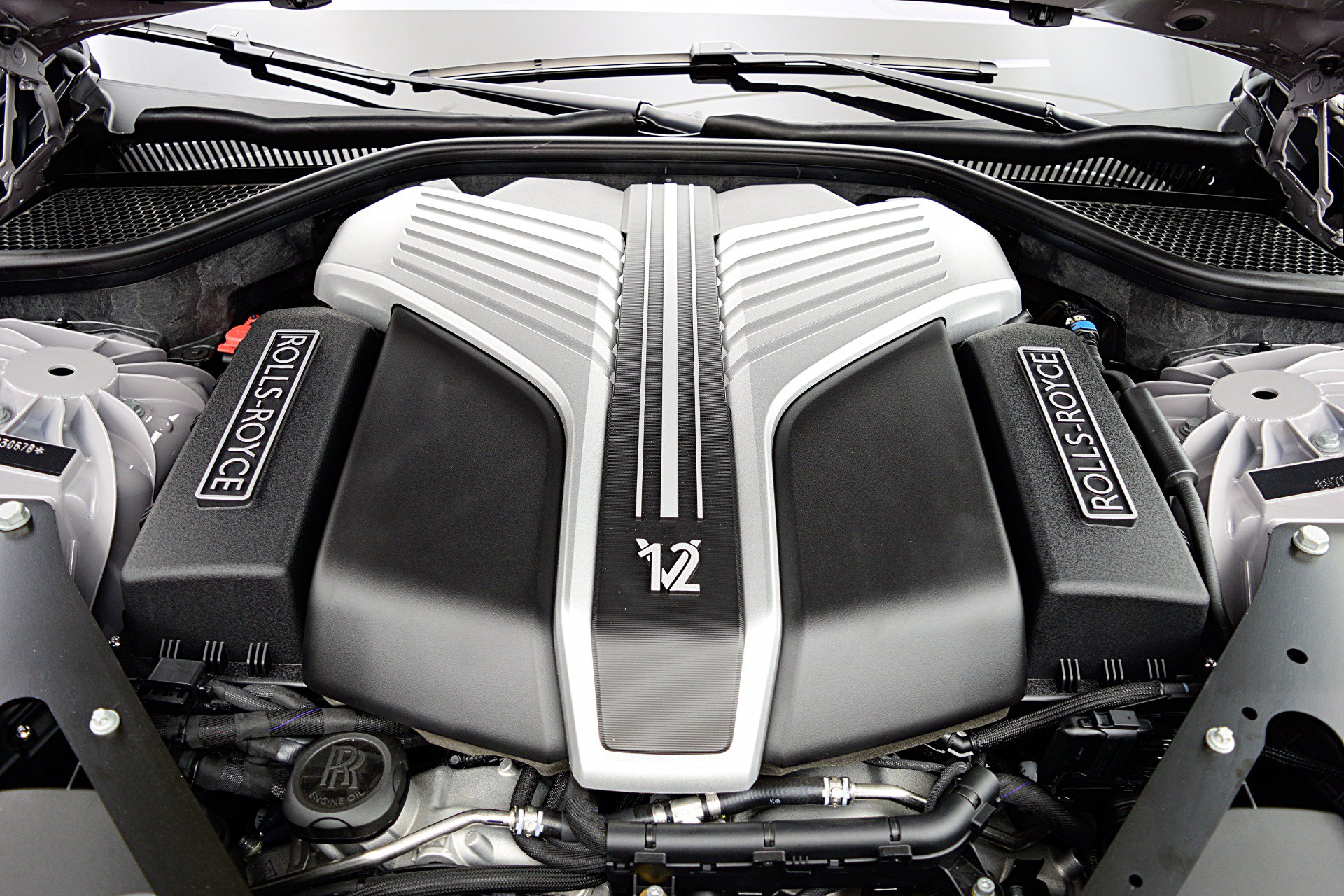 Used 2025 Rolls-Royce Ghost AWD/4WD image 25