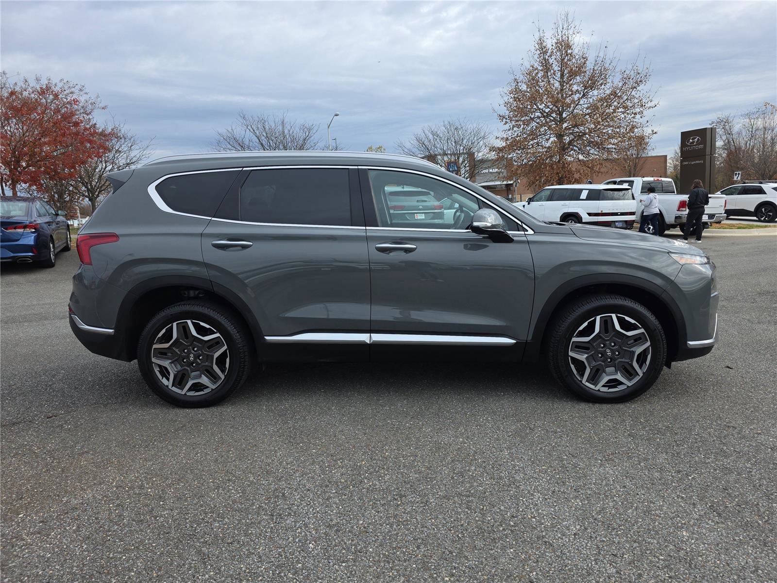 Certified 2023 Hyundai Santa Fe Limited w/ Cargo Package image 3