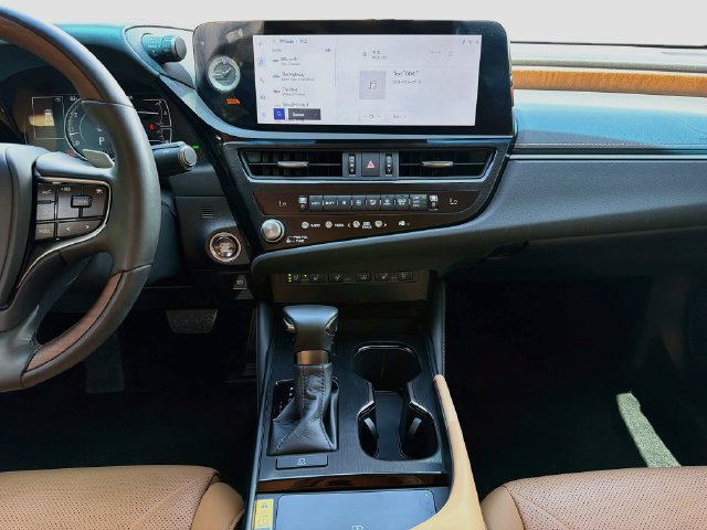 Used 2025 Lexus ES 350 w/ Technology Package FWD image 19