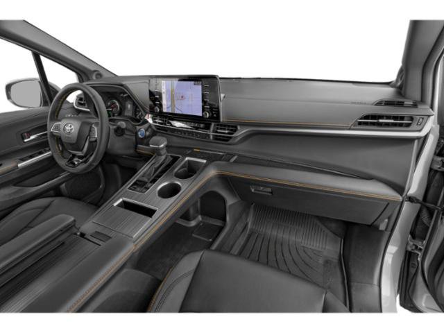 Used 2025 Toyota Sienna XLE Woodland Edition image 15