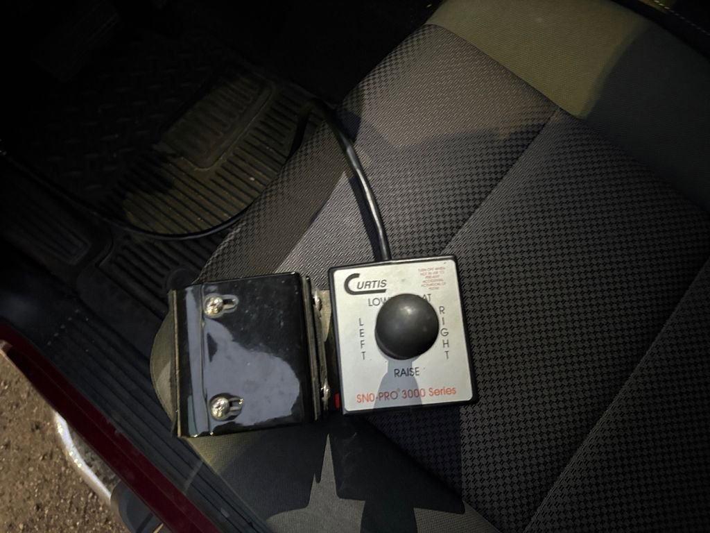 Used 2015 GMC Sierra 1500 SLE w/ SLE Preferred Package image 23