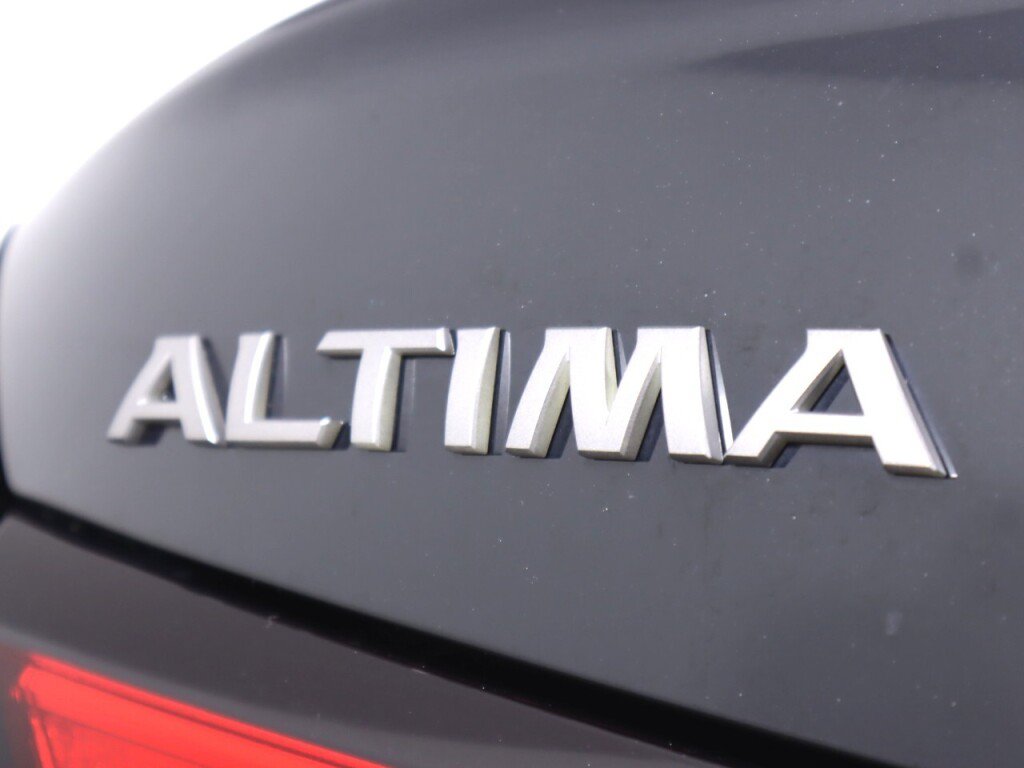 Used 2025 Nissan Altima 2.5 SV FWD image 34