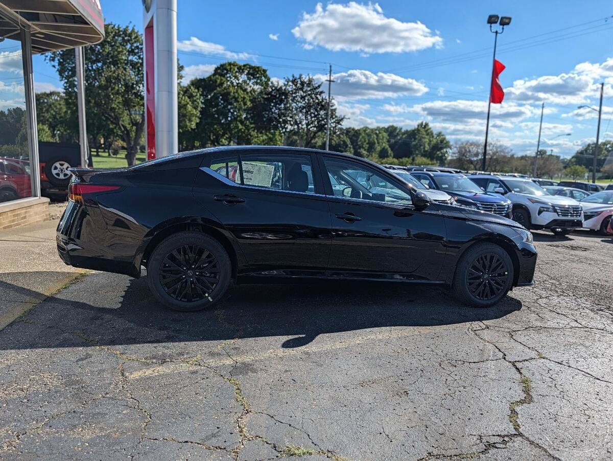 New 2026 Nissan Altima 2.5 SV AWD/4WD image 14