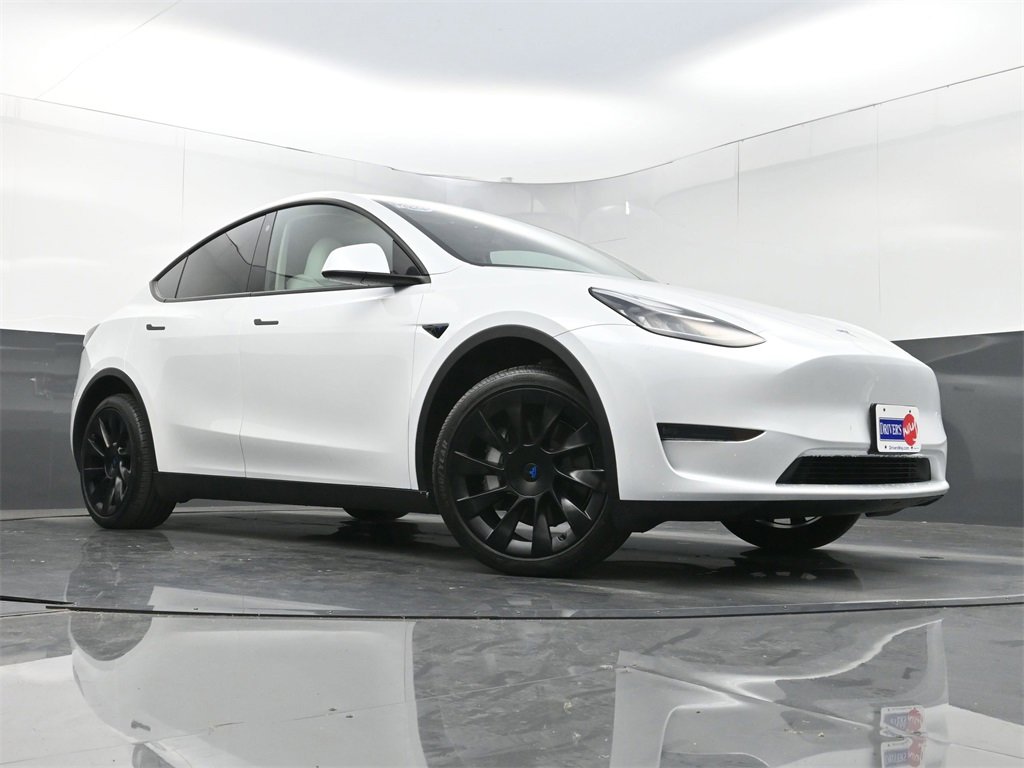Used 2023 Tesla Model Y Long Range image 22
