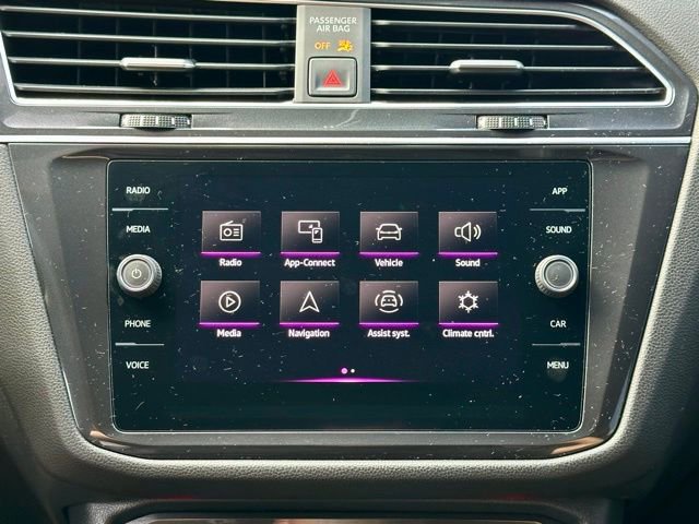 Used 2022 Volkswagen Tiguan SE R-Line image 27