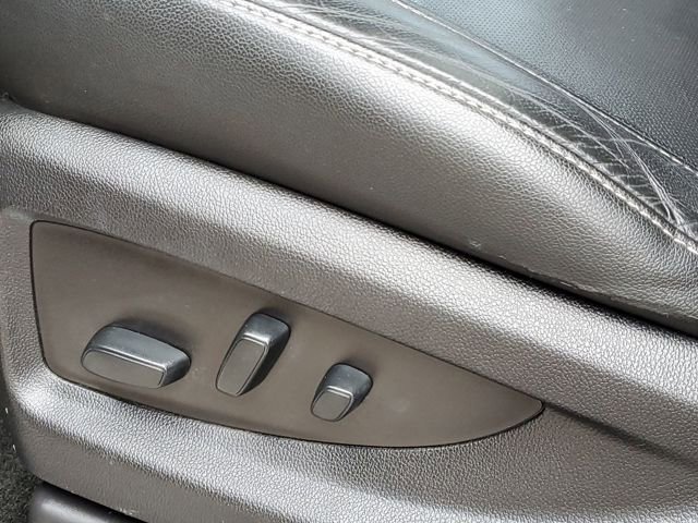 Used 2018 Chevrolet Suburban Premier image 8