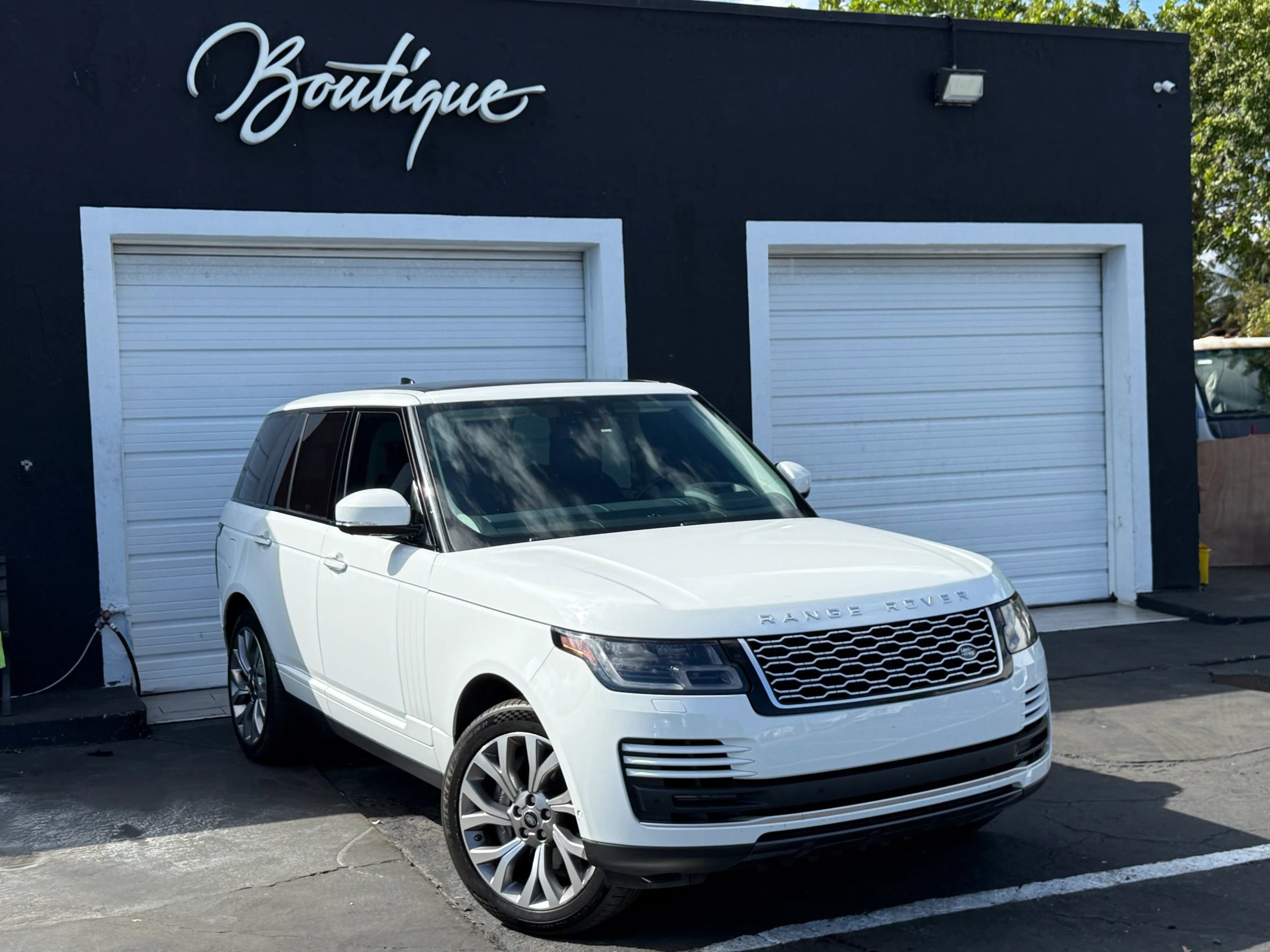 Used 2018 Land Rover Range Rover Autobiography image 46