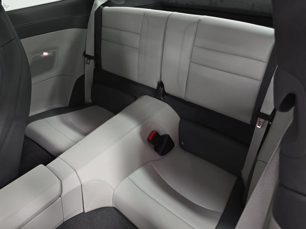 Certified 2025 Porsche 911 Carrera RWD image 27