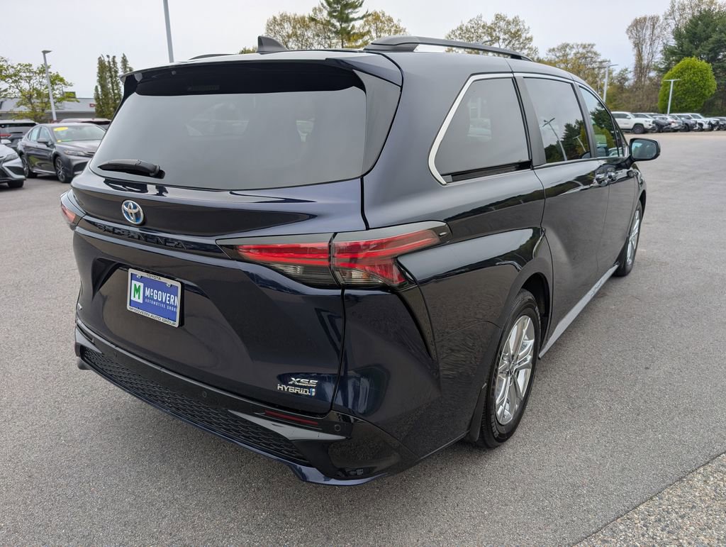 Used 2023 Toyota Sienna XSE w/ XSE Plus Package AWD/4WD image 6