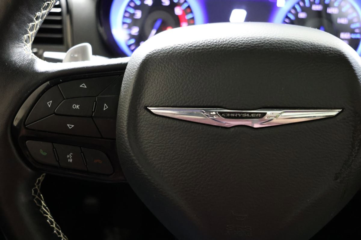 Used 2023 Chrysler 300 C RWD image 27