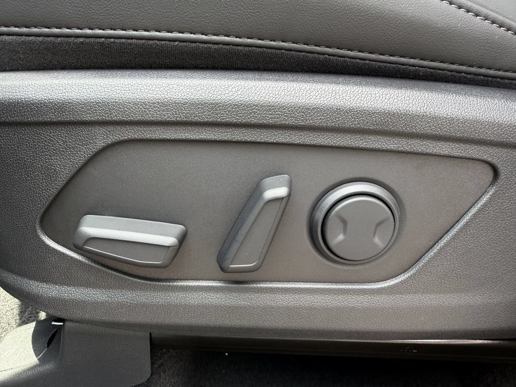 New 2026 Kia Sorento S FWD image 19