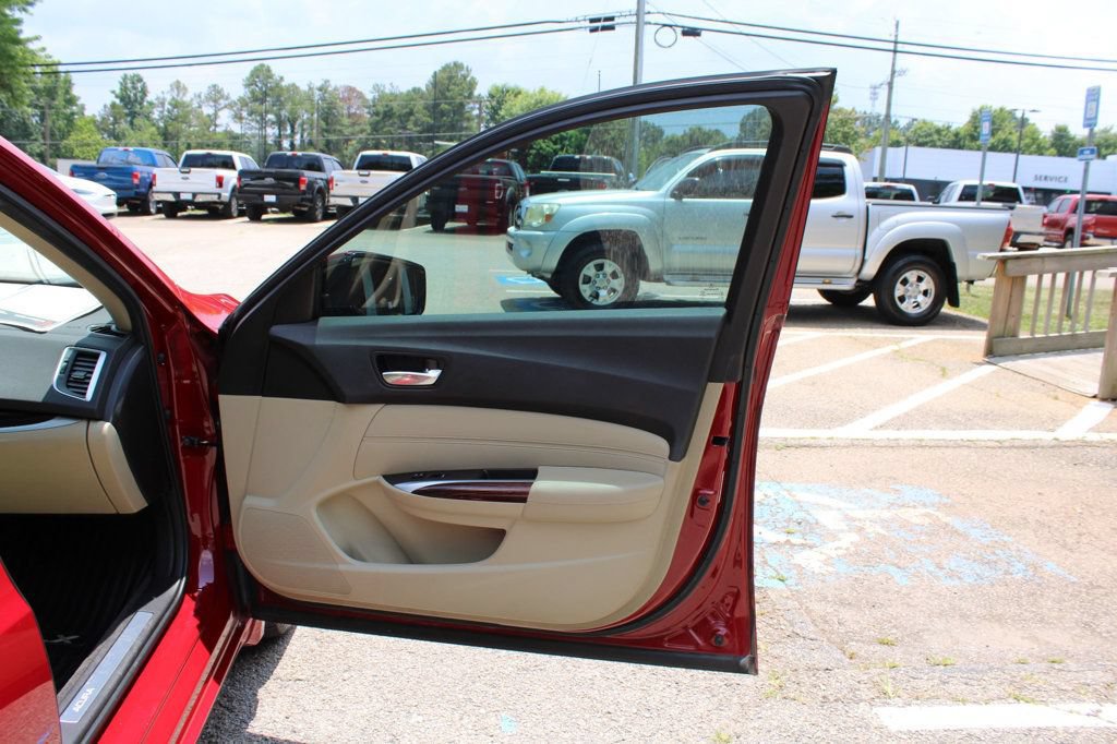 Used 2017 Acura TLX FWD image 31