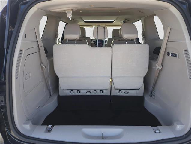 Used 2020 Chrysler Pacifica Limited image 29