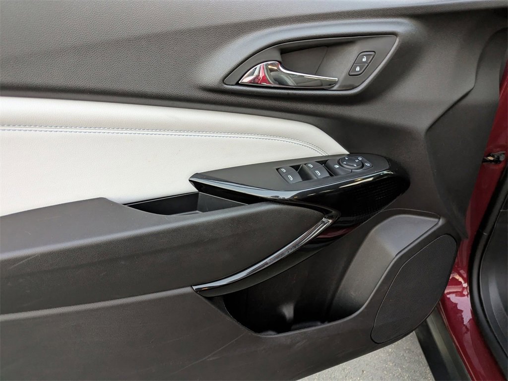 Used 2025 Chevrolet Trax LT w/ LT Convenience Package image 15