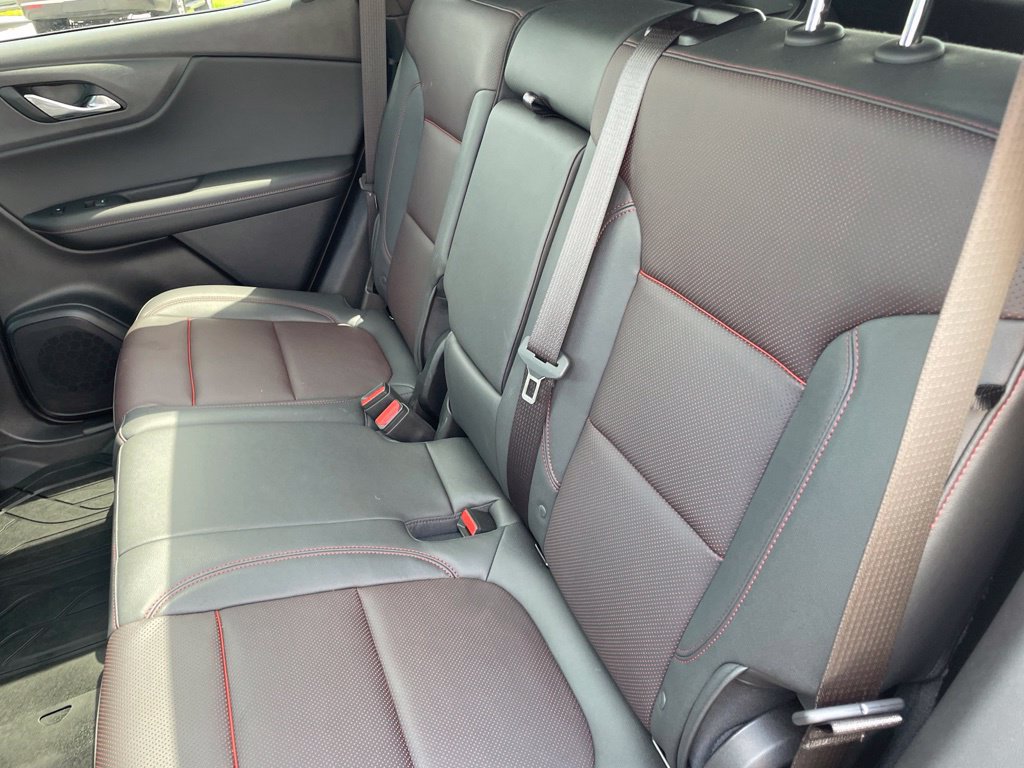Used 2025 Chevrolet Blazer RS w/ Enhanced Convenience Package AWD/4WD image 32