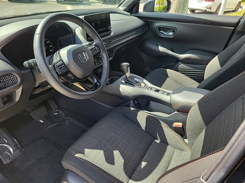 Used 2023 Honda HR-V Sport image 11